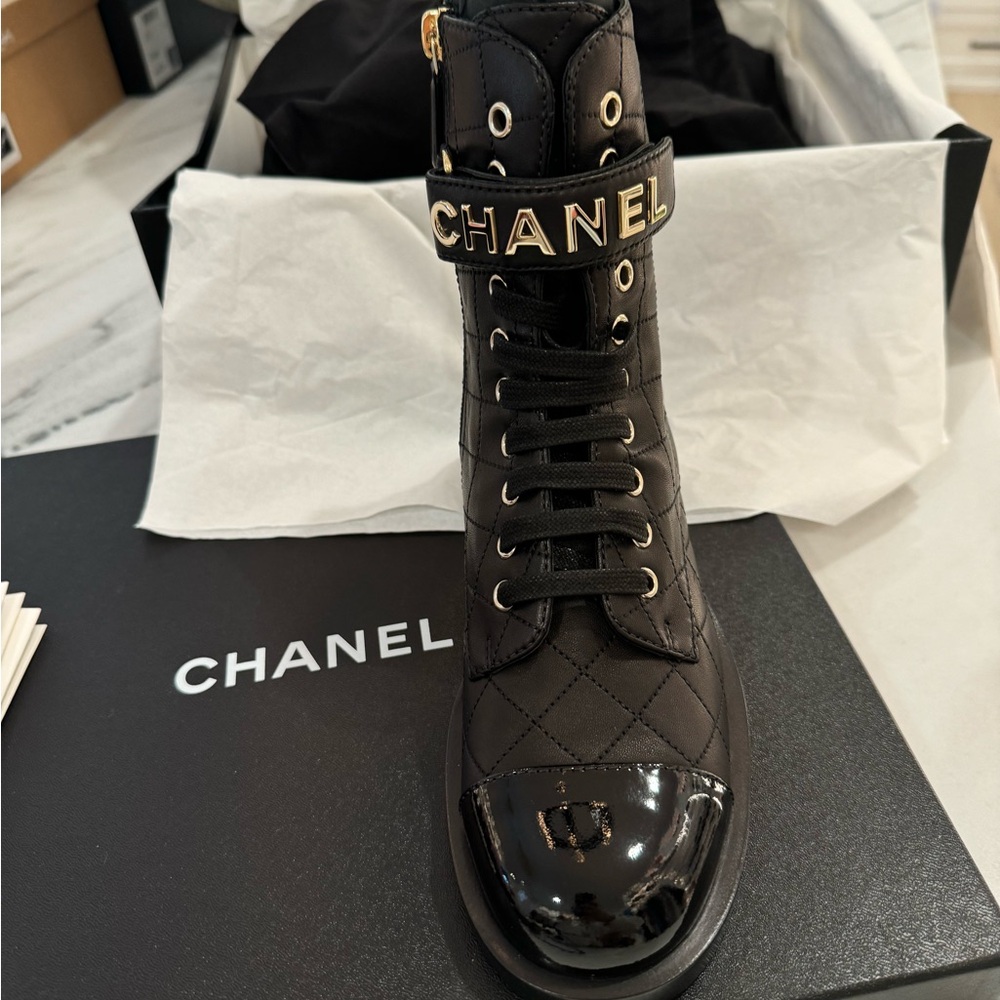 Chanel lace up combat boots - Picture 3 of 6